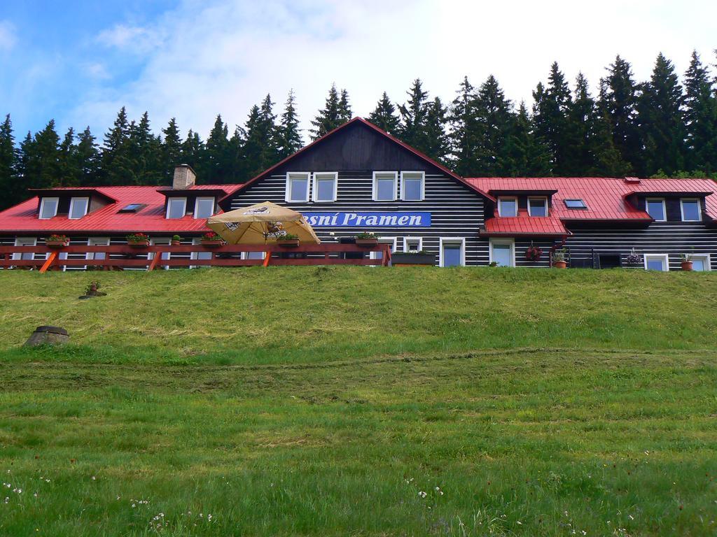 Penzion Lesni Pramen Pec pod Snezkou Exterior photo